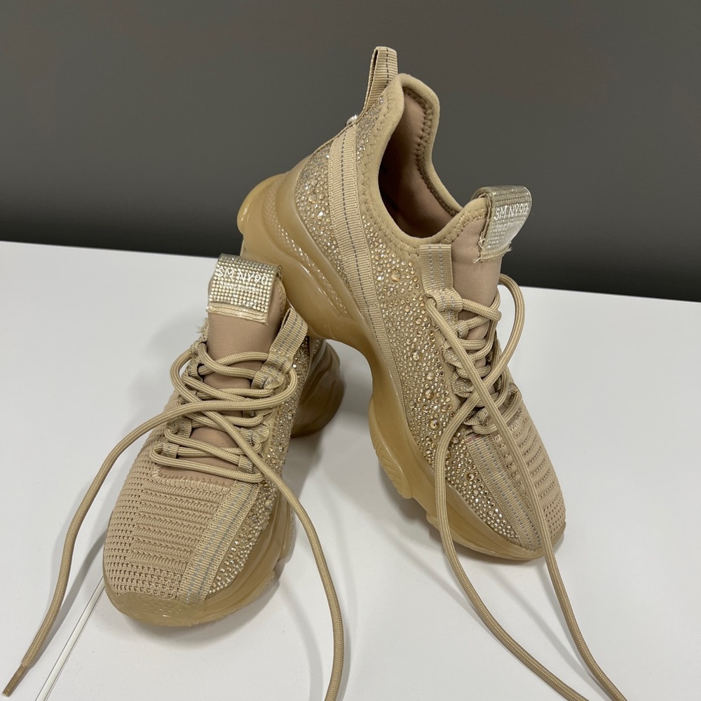 Steve Madden jeweled tennis shoes nude size 8.5 womens